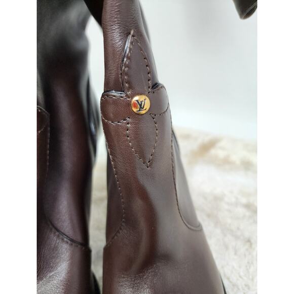 LOUIS VUITTON BROWN KNEE HIGH TALL LOGO LEATHER BOOTS - SIZE 41 - Picture 5 of 16